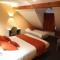 Hotels Logis Le Bourguignon : photos des chambres