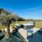 Maisons de vacances The holiday road - 85m with spa and garden : photos des chambres