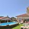 Maisons de vacances Awesome home in Flachres with 2 Bedrooms, WiFi and Outdoor swimming pool : photos des chambres