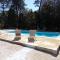 Maisons de vacances Provencale House + swimming poll in garden of 1HA : photos des chambres