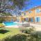 Villas Villa de 5 chambres avec piscine privee jacuzzi et jardin clos a Villars : photos des chambres