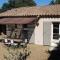 Maisons de vacances Nice holiday home in Buisson with parking : photos des chambres