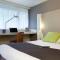 Hotels Campanile Villejust - za Courtaboeuf : photos des chambres