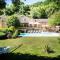 Villas Beautiful Home with Large Gardens and Heated Pool : photos des chambres