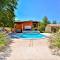 Maisons de vacances Nice Home In St Just D Ardeche With Outdoor Swimming Pool, Wifi And 3 Bedrooms : photos des chambres