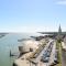 Appartements Amazing Apartment In Royan With Wifi And 2 Bedrooms : photos des chambres