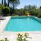 Villas Villa de 5 chambres avec piscine privee jardin clos et wifi a Seguret : photos des chambres