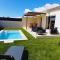 Maisons de vacances Villa neuve avec piscine chauffee dans le Luberon : photos des chambres