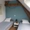 Maisons de vacances Gite avec piscine interieure privee : photos des chambres