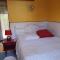 Appartements BED AND BREAKFAST LES ROSES MULTICOLORES DU 47 : photos des chambres