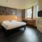Hotels B&B HOTEL Orly Rungis Aeroport 3 etoiles : photos des chambres