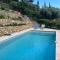 Appartements Hauteurs de Toulon : Charmant studio piscine : photos des chambres