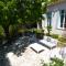 Maisons de vacances Pool House Renoir with private garden : photos des chambres