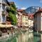 Appartements Annecy Historical Center - 160 square meter - 3 bedrooms & 3 bathrooms : photos des chambres