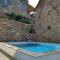 Maisons de vacances Gite romantique avec jacuzzi et piscine chauffee : photos des chambres