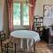 Maisons de vacances Charming cottage for two in the heart of nature Chevagny les Chevrieres : photos des chambres