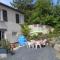 Maisons de vacances A secluded Hunters Cottage 10 km from the beach. : photos des chambres