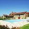Maisons de vacances Beautiful holiday home in wooded grounds near Villefranche du P rigord 7 km : photos des chambres