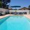 Appartements appartement cosy avec piscine entre Aix et Marseille : photos des chambres