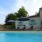 Maisons de vacances Gite Charroux - Allier, 4 pieces, 6 personnes - FR-1-489-394 : photos des chambres