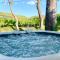 Appartements Appartement avec jacuzzi privatif piscine commune chauffee wifi et vue magnifique sur Seguret et les vignes : photos des chambres