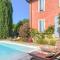 Maisons de vacances Beautiful home in Cannes-et-Clairan with Outdoor swimming pool, 4 Bedrooms and WiFi : photos des chambres