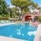 Maisons de vacances Beautiful Home In Les Angles With 5 Bedrooms, Private Swimming Pool And Outdoor Swimming Pool : photos des chambres