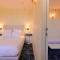 Hotels Logis Hostellerie Saint Pierre : photos des chambres
