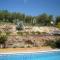 Maisons de vacances Villa cosy avec piscine : photos des chambres