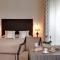 Hotels Grand Hotel de Solesmes : photos des chambres