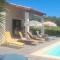Villas Villa Les Fuseaux avec piscine chauffee a Grignan : photos des chambres