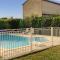 Maisons de vacances Stunning Home In Saussignac With Outdoor Swimming Pool, Wifi And 3 Bedrooms : photos des chambres