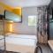 Hotels B&B HOTEL Cholet Nord : photos des chambres
