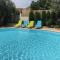 Maisons de vacances Mansion in Bize-Minervois with private pool : photos des chambres