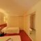 Hotels Le Tournedos : photos des chambres