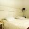 Appart'hotels Residence Goelia Les Portes d'Honfleur : photos des chambres