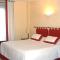 Hotels Hotel des Pyrenees : photos des chambres