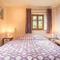 Hotels Le Bouton d'Or : photos des chambres
