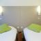 Hotels Campanile Dijon Est - Saint Apollinaire : photos des chambres